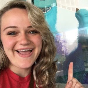 Meet your Posher, Danielle